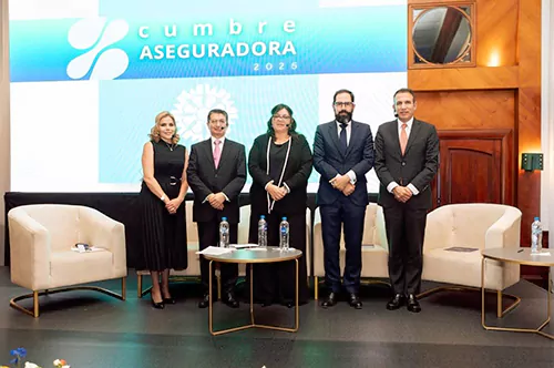 Cumbre Aseguradora 2025